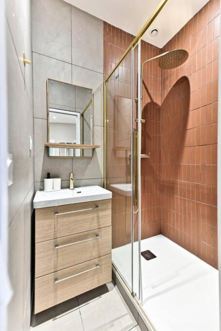 Appartement Proche Parc Monceau - III パリ エクステリア 写真