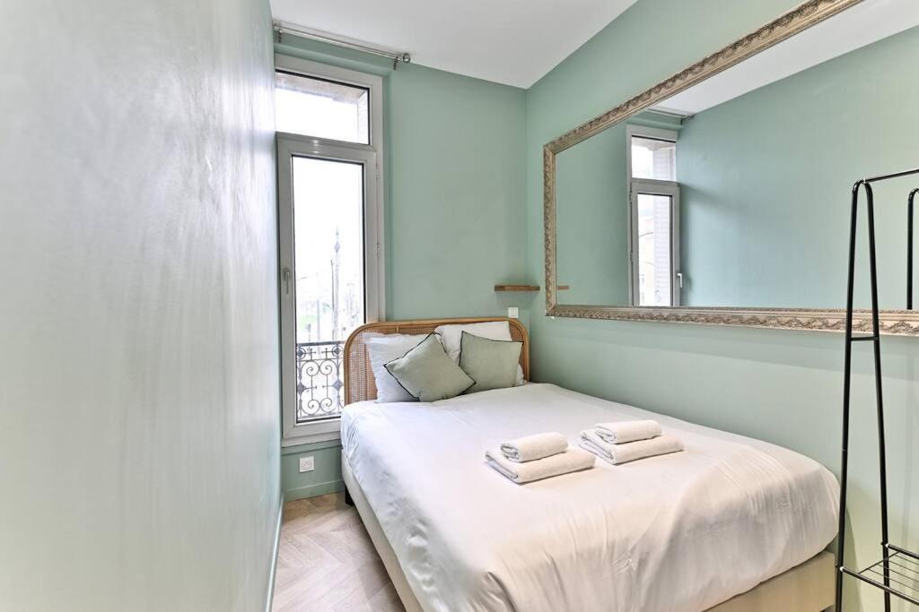 Appartement Proche Parc Monceau - III パリ エクステリア 写真