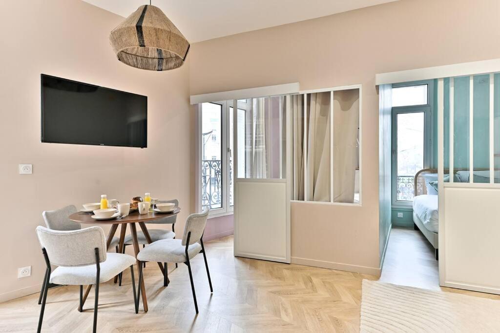 Appartement Proche Parc Monceau - III パリ エクステリア 写真