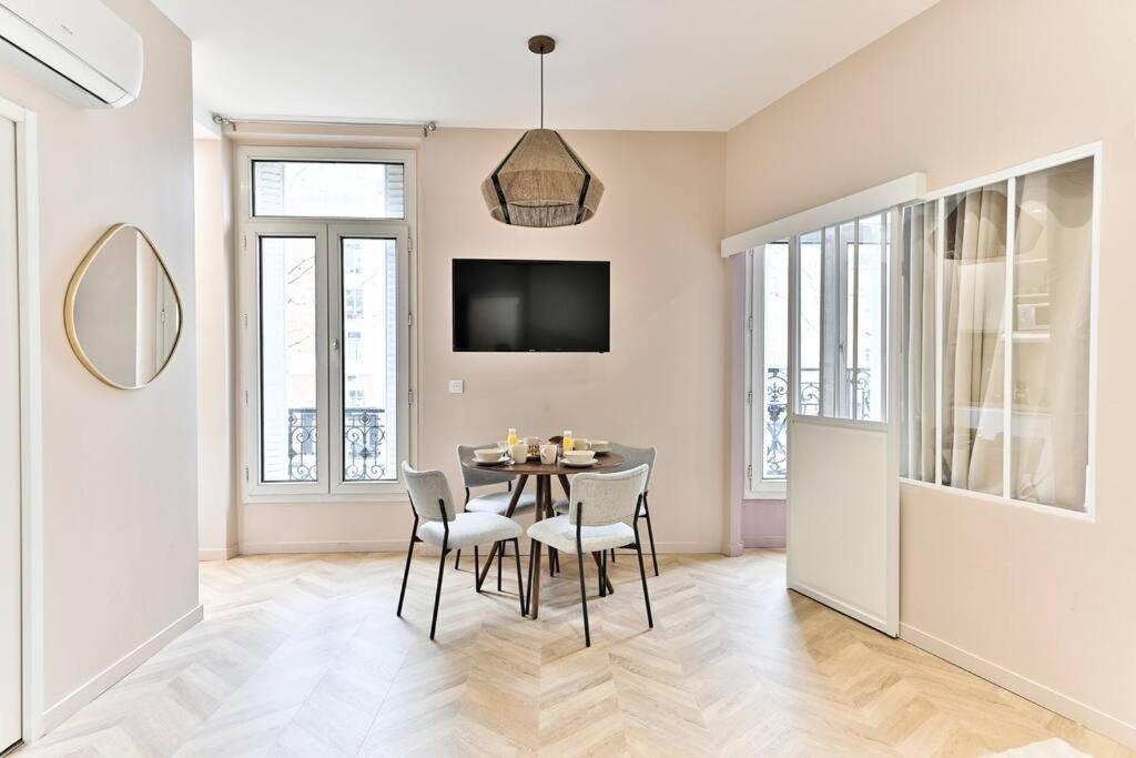 Appartement Proche Parc Monceau - III パリ エクステリア 写真