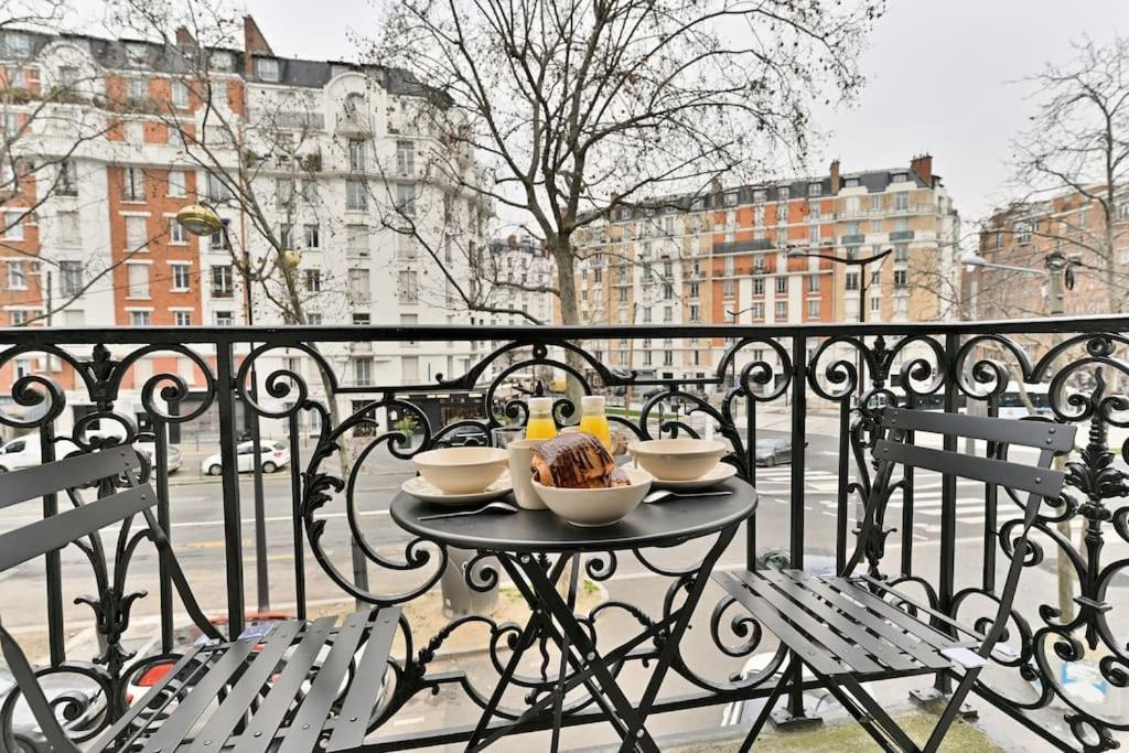 Appartement Proche Parc Monceau - III パリ エクステリア 写真